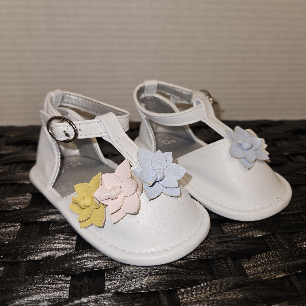 Janie and Jack White Sandals with Floral Accents